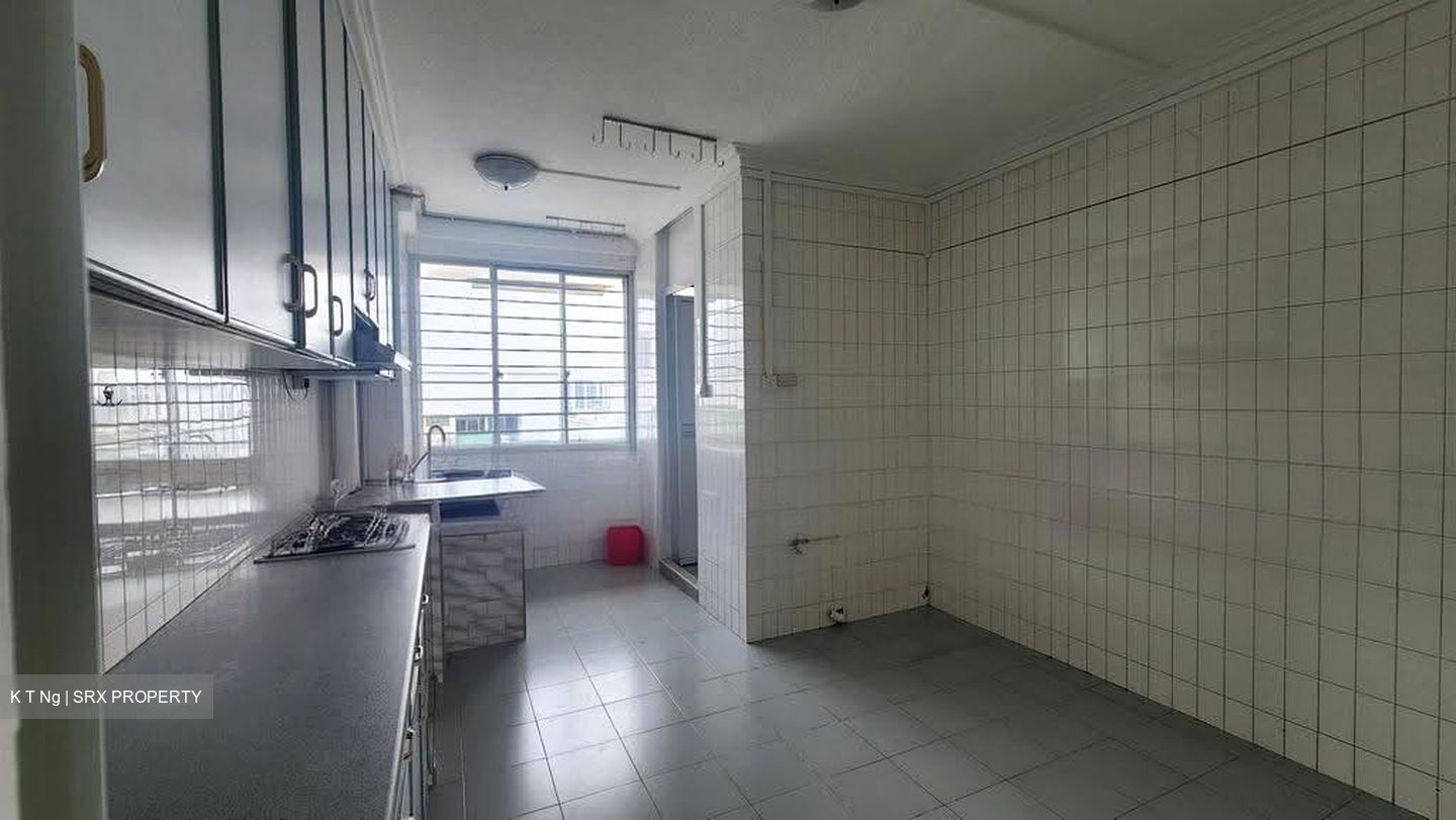 Blk 306 Yishun Rivergreen (Yishun), HDB 5 Rooms #618321401